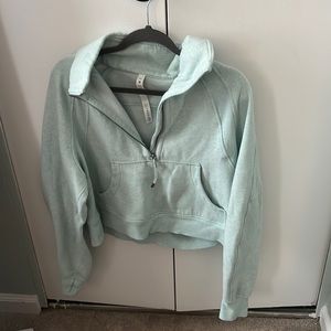 Lululemon scuba crop no hood M/L
